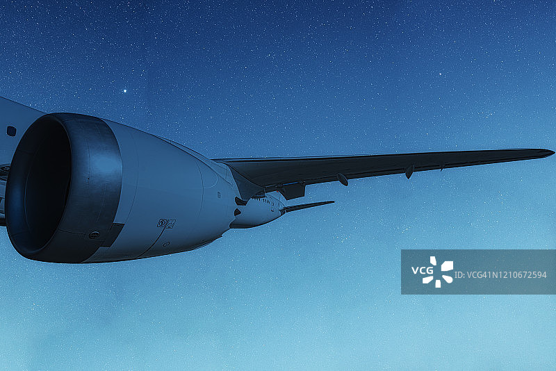 星空下的机身与涡轮机图片素材