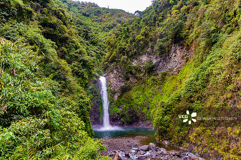 菲律宾伊富高塔皮亚瀑布图片素材
