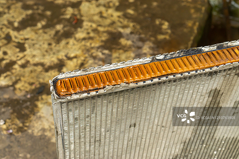 脏汽车散热器图片素材