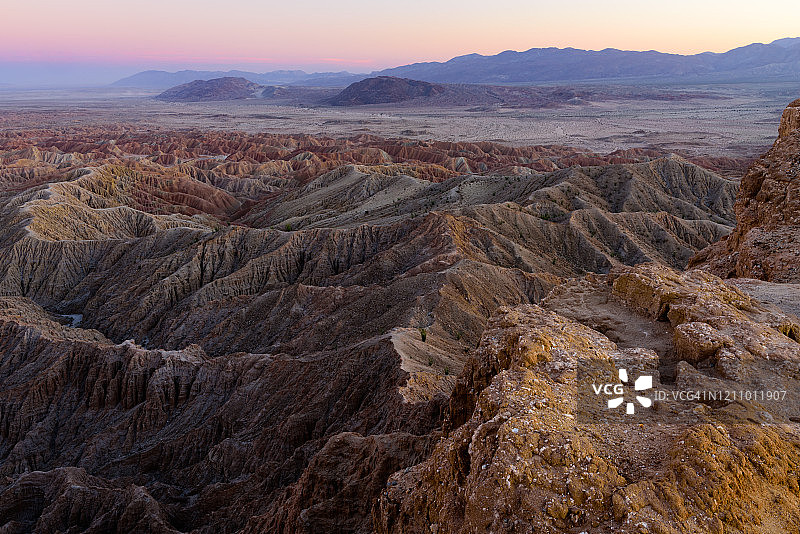 日落时分的博雷戈荒地图片素材