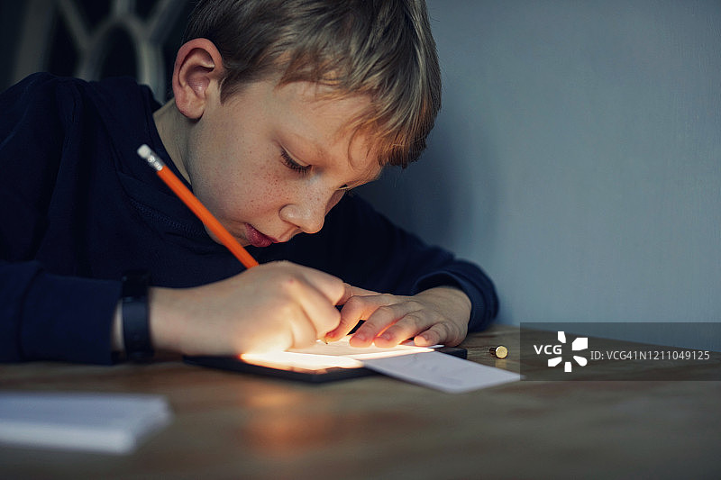 孩子绘画，制作翻页书图片素材