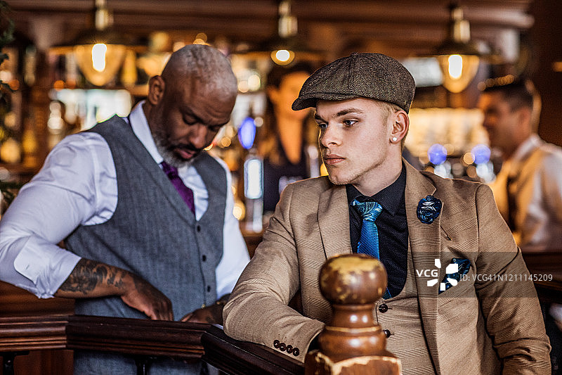 复古酒吧场景图片素材