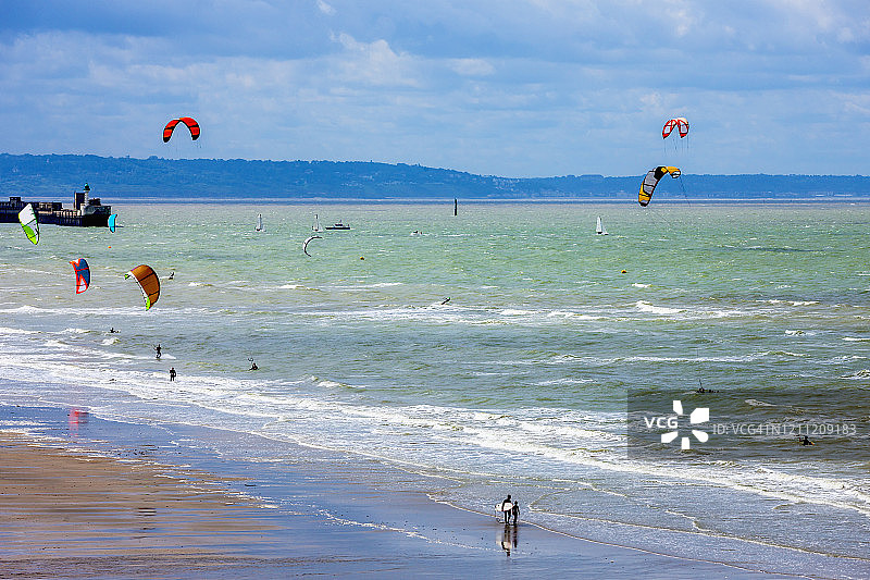 海滩风筝冲浪图片素材