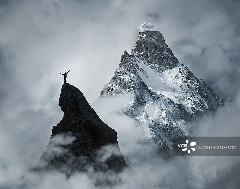 在世界之巅图片素材