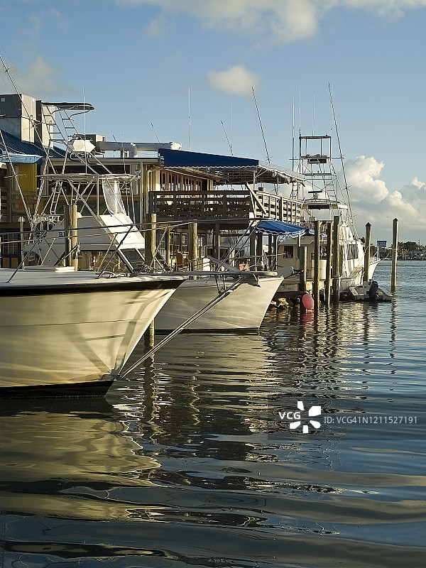 佛罗里达群岛伊斯拉莫拉达渔船码头图片素材