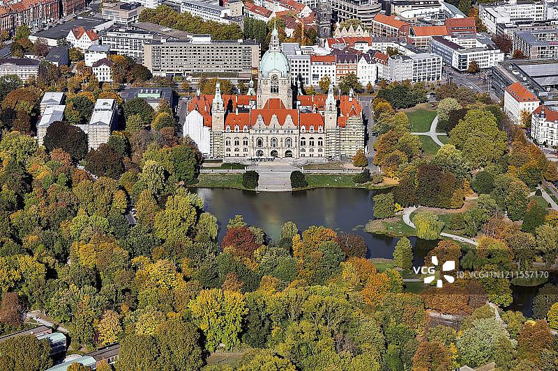 德国下萨克森州汉诺威马什公园的新市政厅图片素材