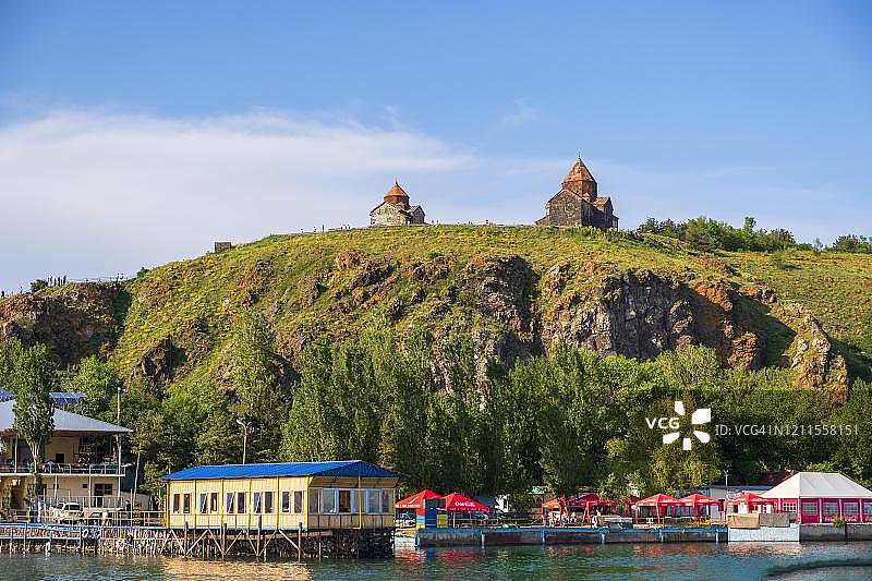 亚美尼亚卡扎兰镇,通往伊朗的主要道路,赞格祖尔山脉,南高加索,休尼克省,亚美尼亚图片素材