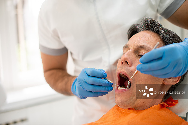 检查牙齿健康图片素材