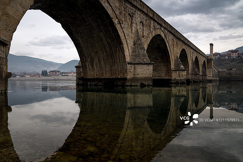 穆罕默德·帕夏·索科洛维奇桥，维舍格勒，波斯尼亚和黑塞哥维那图片素材