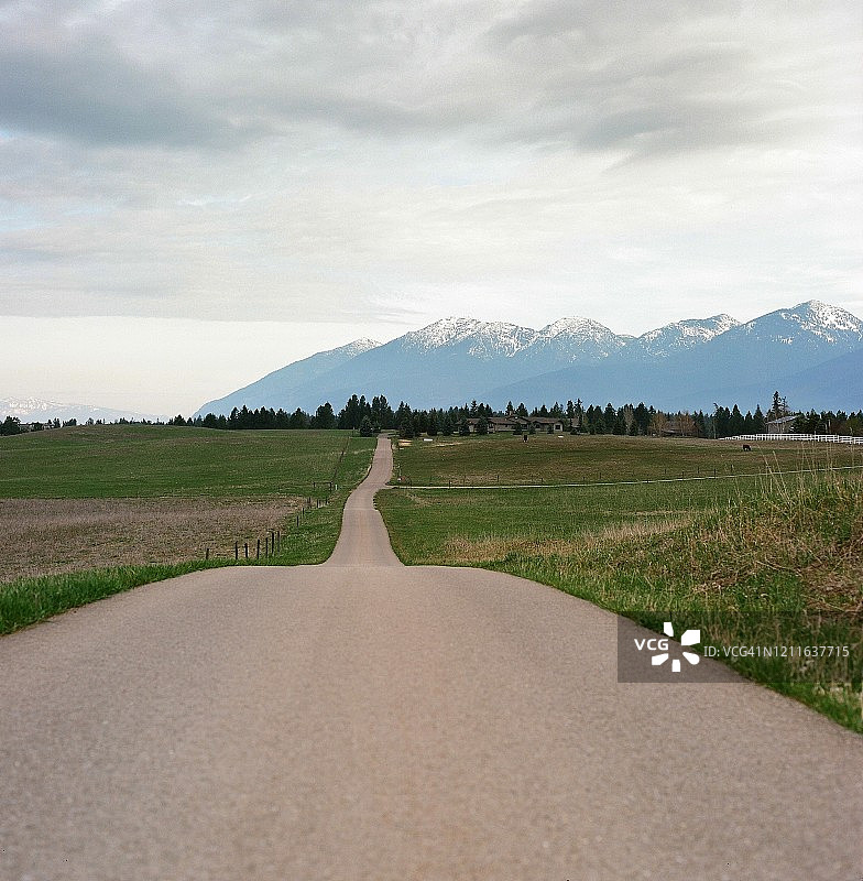 蒙大拿州公路图片素材