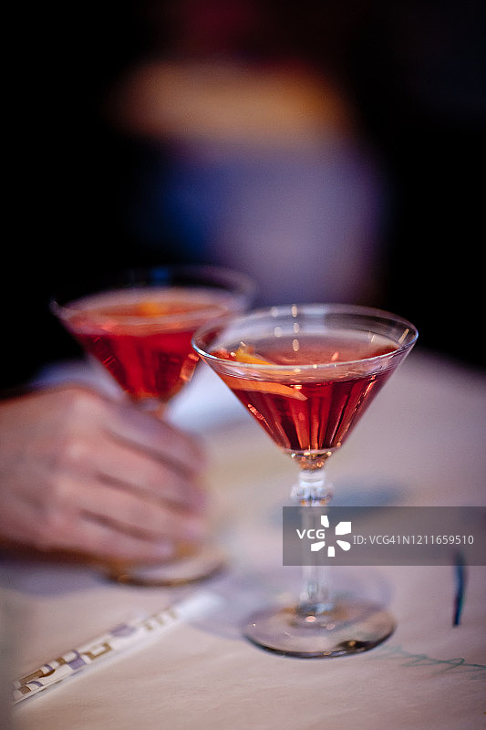 递给我一杯饮料图片素材