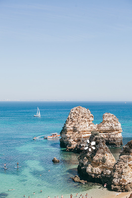葡萄牙阿尔加维美丽海岸岩石图片素材