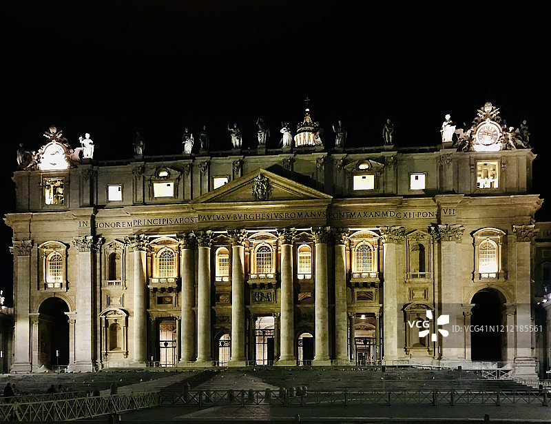 夜幕下的梵蒂冈图片素材