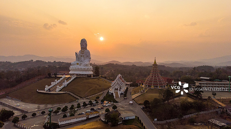 泰国清莱府汇帕功寺的航拍景观图片素材