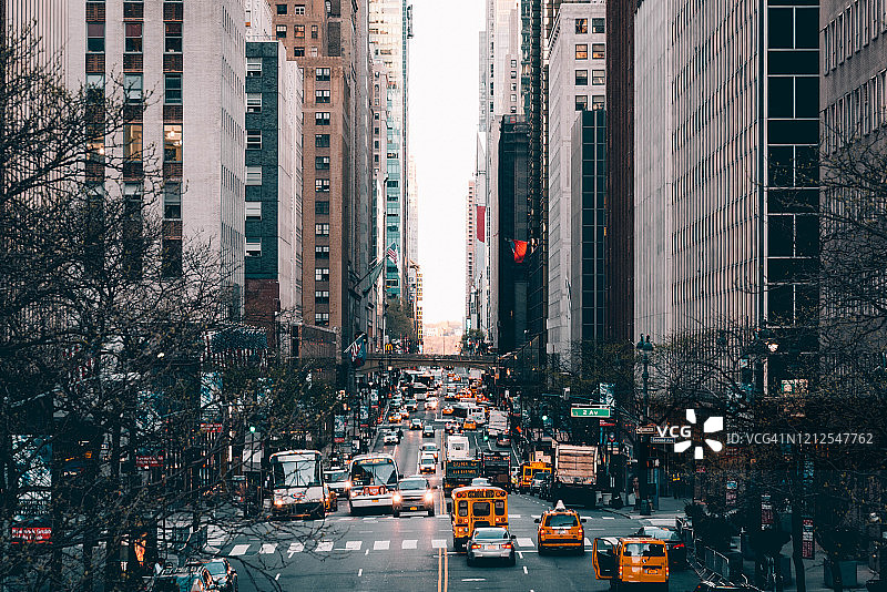 纽约曼哈顿42街的清晨图片素材