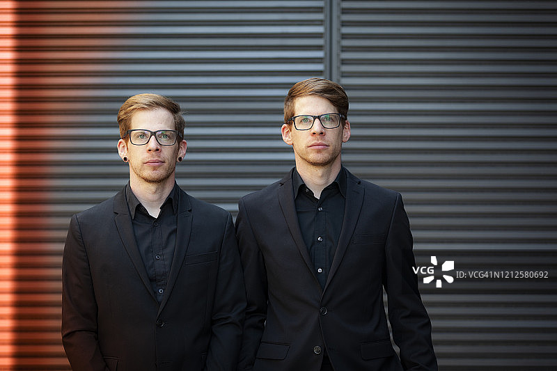 双重业务，双胞胎概念图片素材