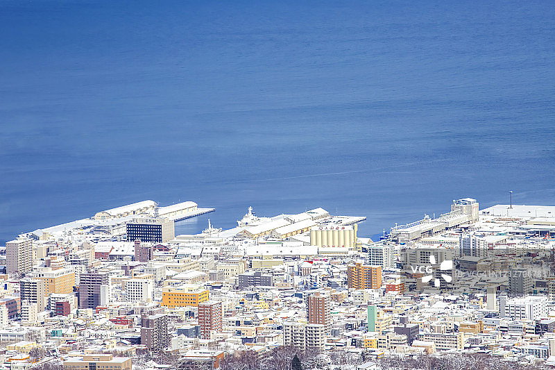 美丽的冬季雪景图片素材