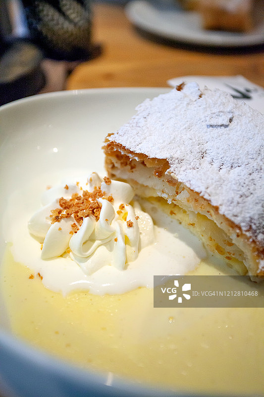 奶油香草酱卷饼图片素材