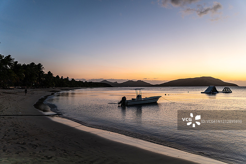 太平洋斐济亚萨瓦岛日落图片素材