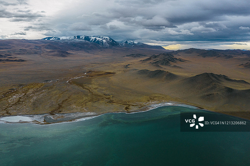 蒙古湖泊鸟瞰图图片素材