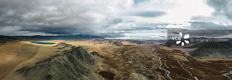 戈壁沙漠山脉航拍美景图片素材