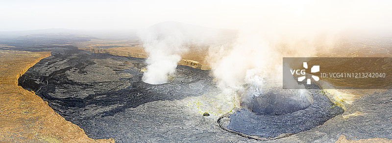 埃尔塔阿雷火山的烟雾，达纳基勒洼地，阿法尔，埃塞俄比亚图片素材