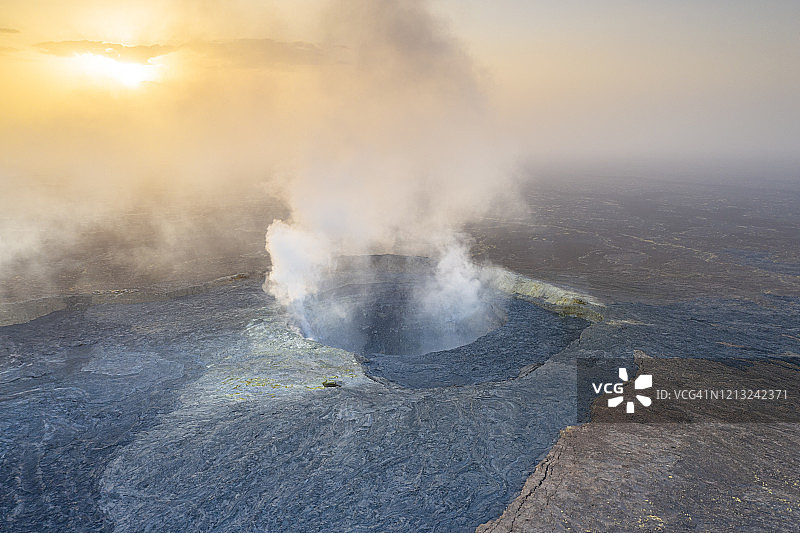 埃塞俄比亚阿法尔达纳基勒洼地埃尔塔阿雷火山航拍图片素材