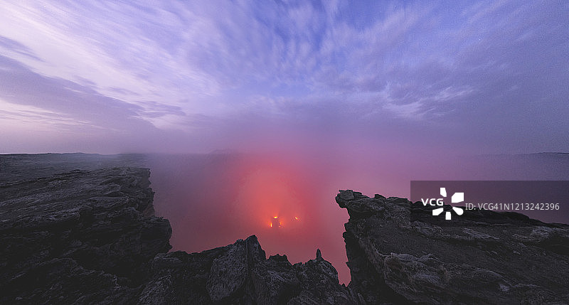 埃塞俄比亚阿法尔地区埃尔塔阿雷火山熔岩湖图片素材