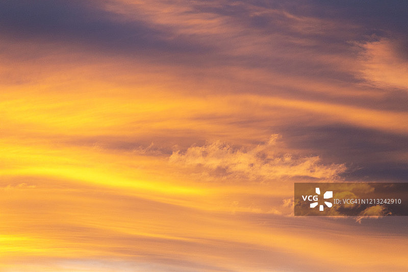 日落时分的壮丽天空低角度景观图片素材