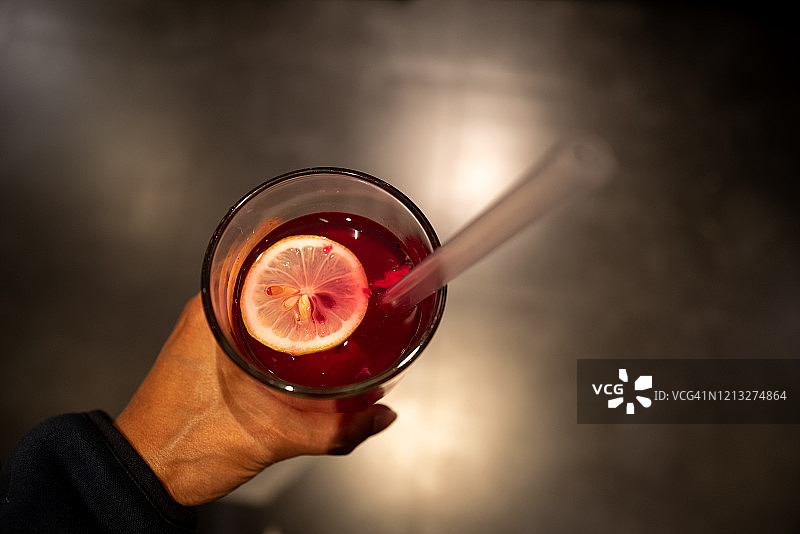 一杯柠檬酒图片素材