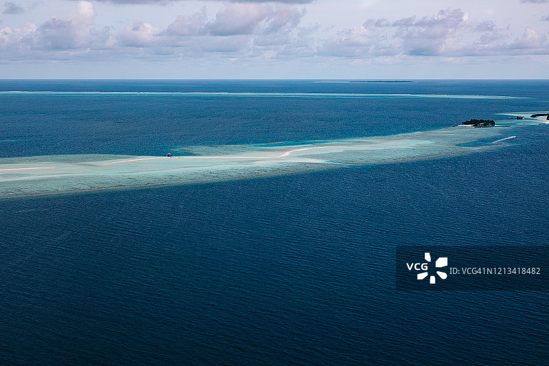 马尔代夫水上飞机航拍照片图片素材