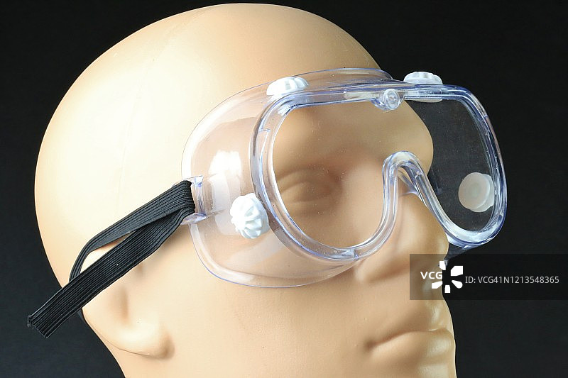人体模型上的安全护目镜图片素材