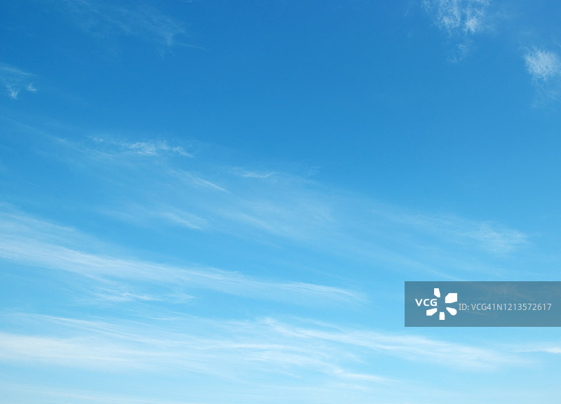 蓝色的天空图片素材