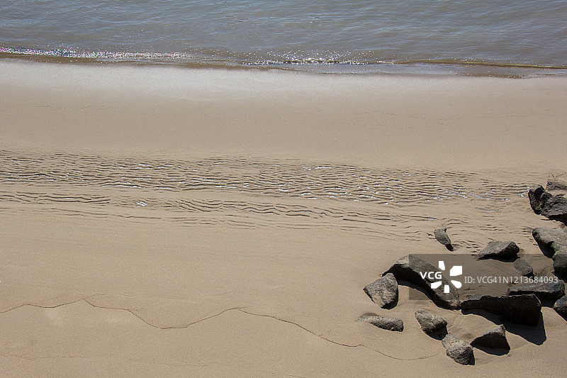 布里斯班河岸边的波纹纹理图片素材