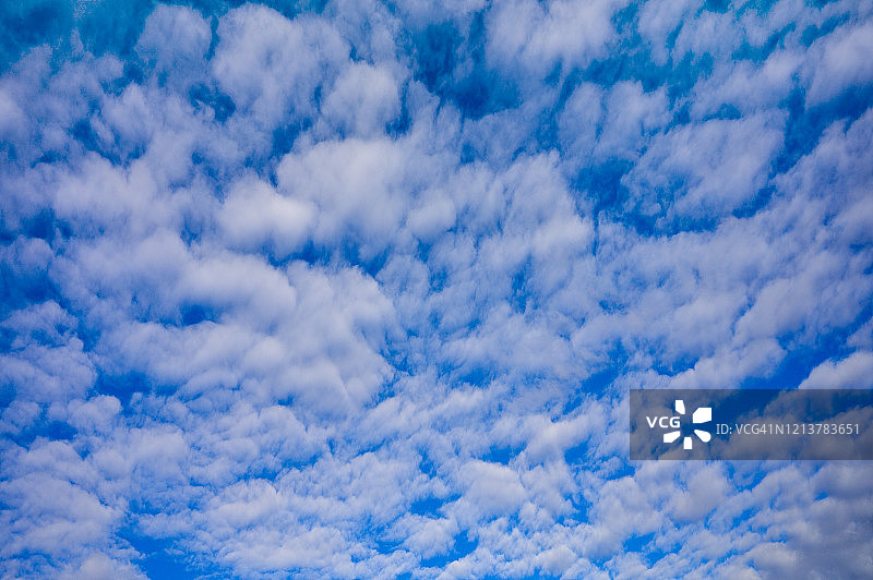 天空中的云图片素材