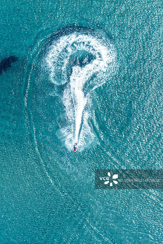 有趣的喷气滑雪图片素材