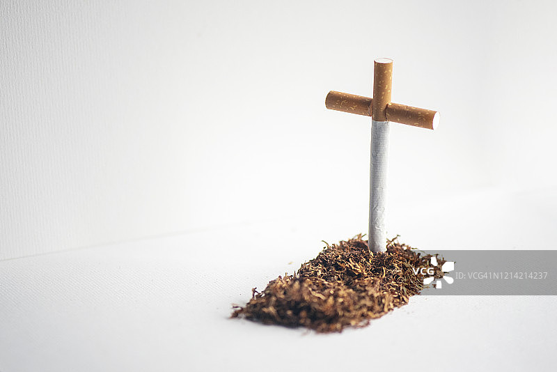 墓地里的烟草墓图片素材