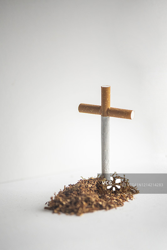 墓地里的烟草墓图片素材