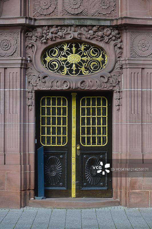 德国卡尔斯鲁厄行政法院入口图片素材