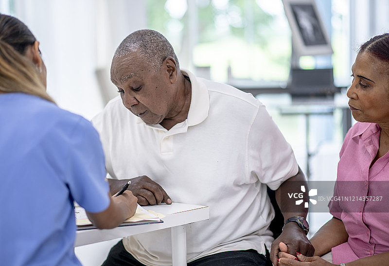 老年夫妇就医素材图片素材