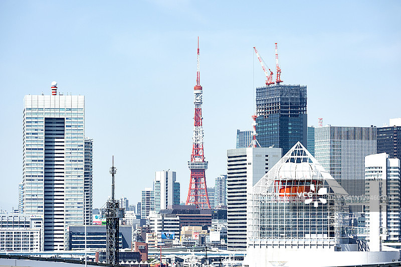从丰洲市场看到的东京铁塔图片素材