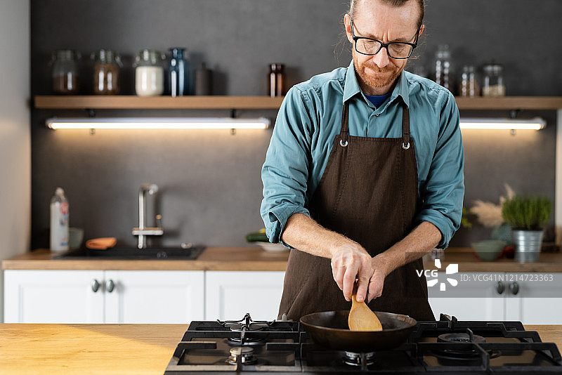 锅里的早餐图片素材