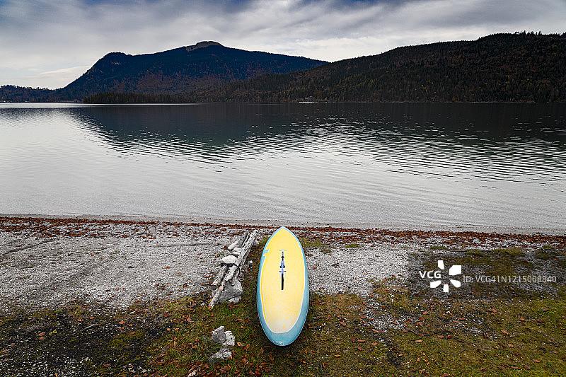 瓦尔兴湖上的帆板图片素材