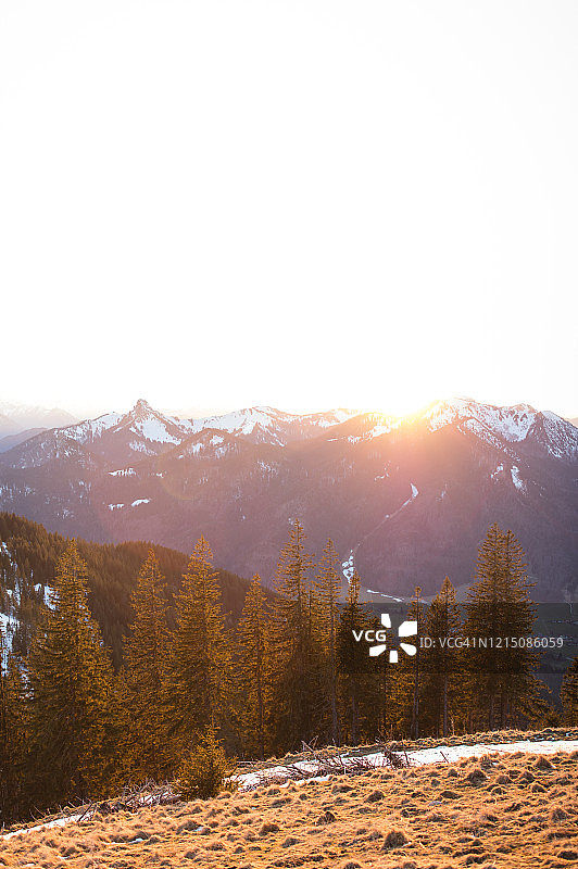 泰根湖-瓦尔贝格山图片素材