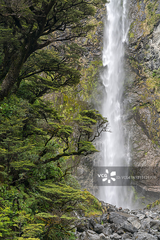 新西兰亚瑟通道国家公园的魔鬼潘趣酒碗瀑布图片素材