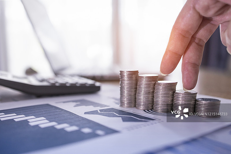 业务增长概念：财务目标与储蓄图片素材