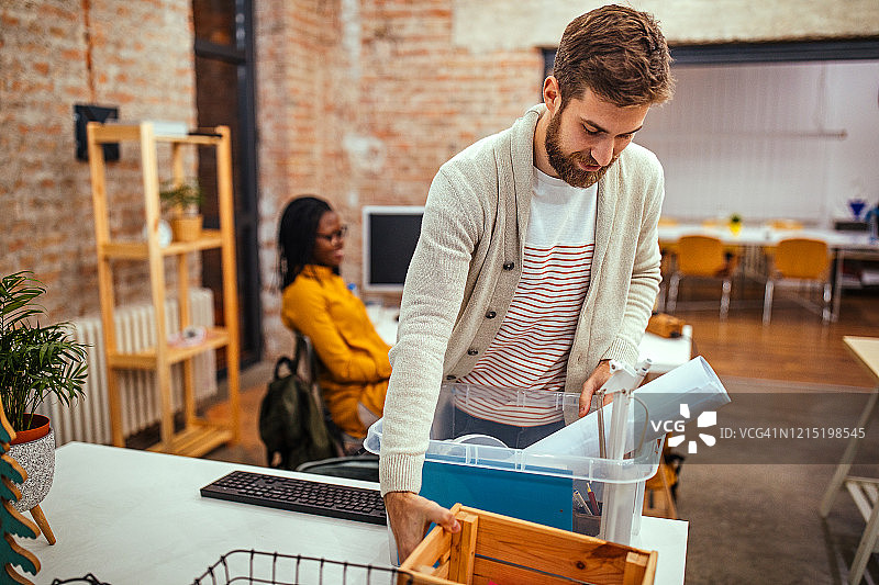 裁员后的打包图片素材