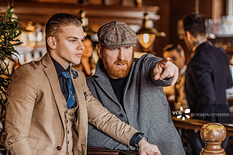 复古酒吧场景图片素材