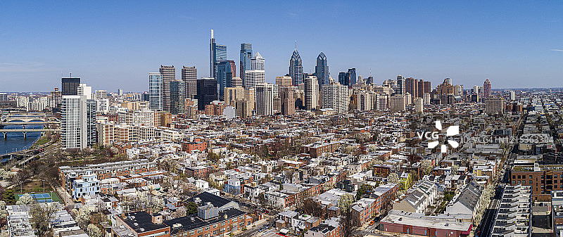 阳光明媚的费城住宅区全景航拍图片素材