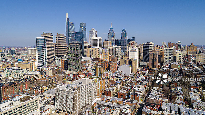 阳光明媚的费城住宅区全景航拍图片素材